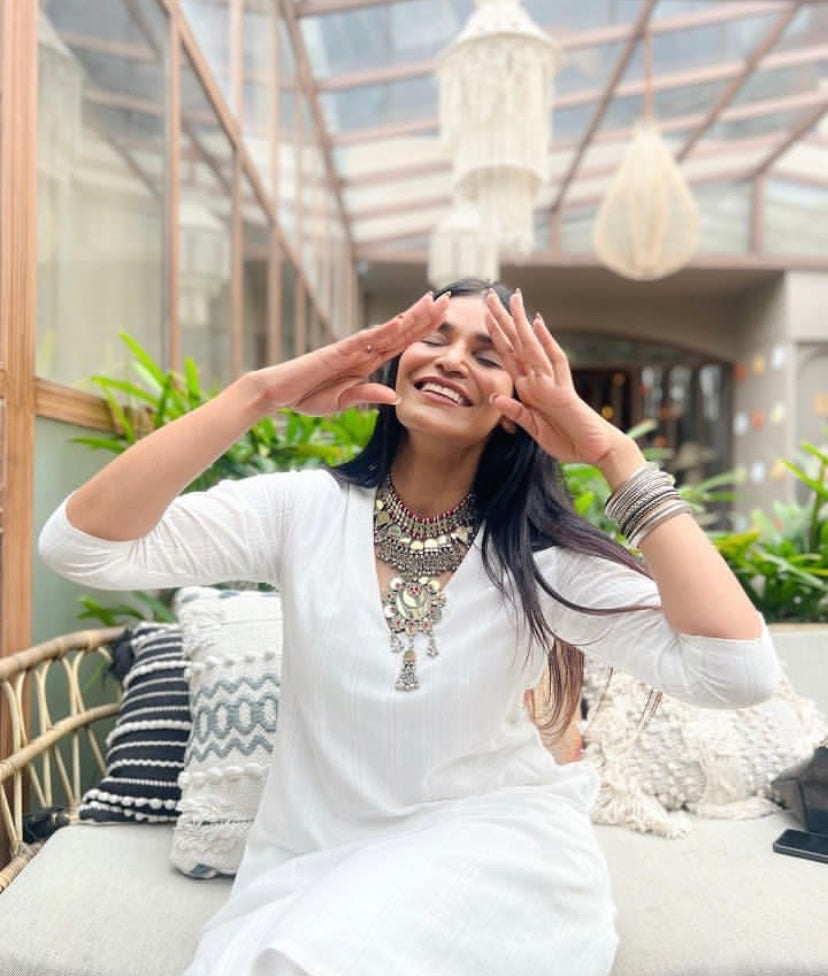 Neeha in Urwa Statement Neckpiece
