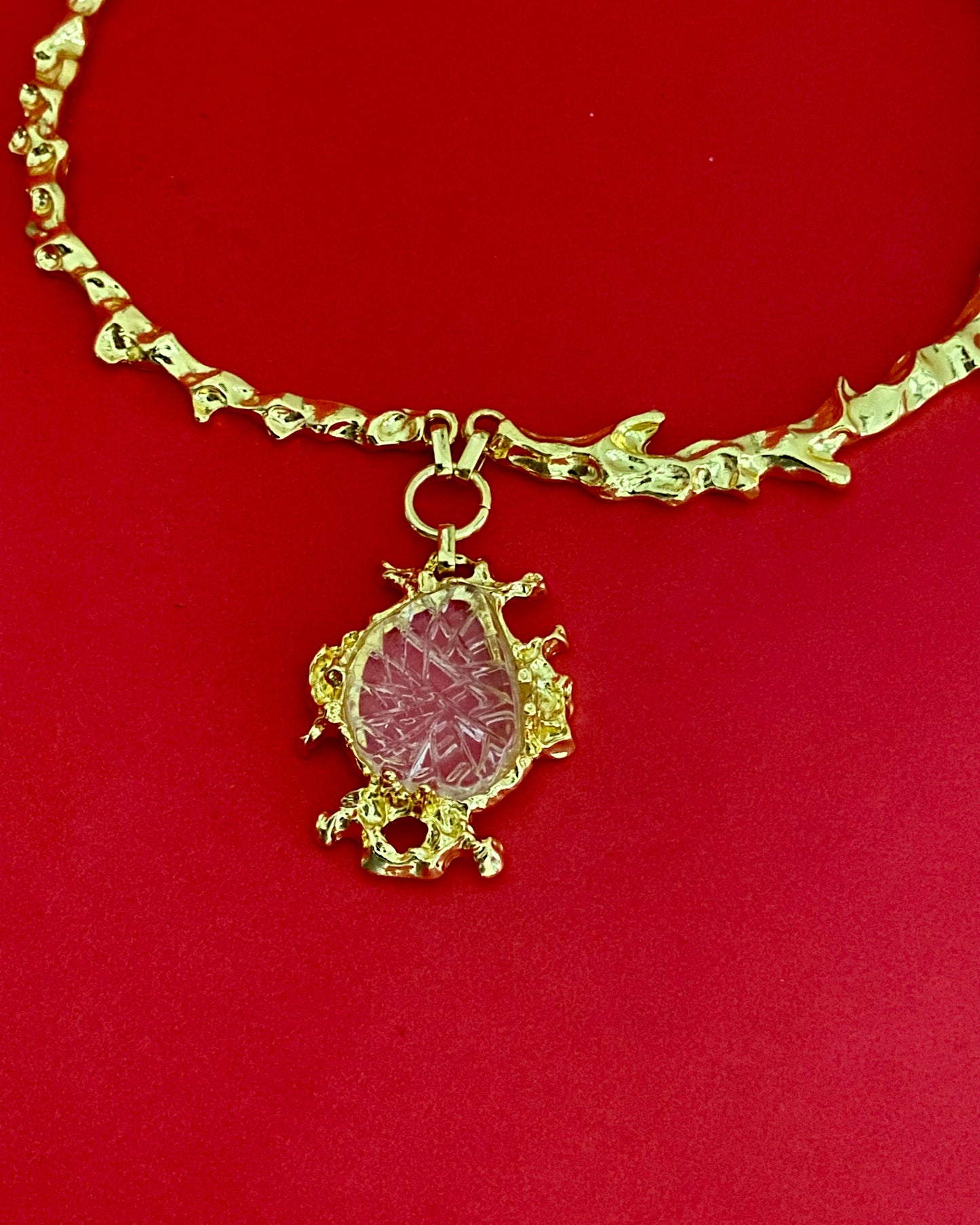 Crystal Carve Neckpiece