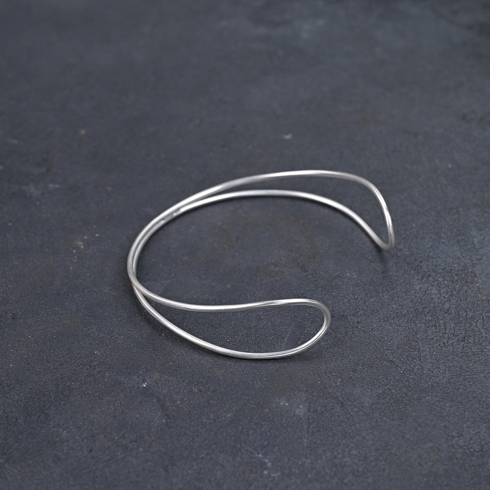 Theo Choker in Silver - A Stunning Piece of Silver Jewelry