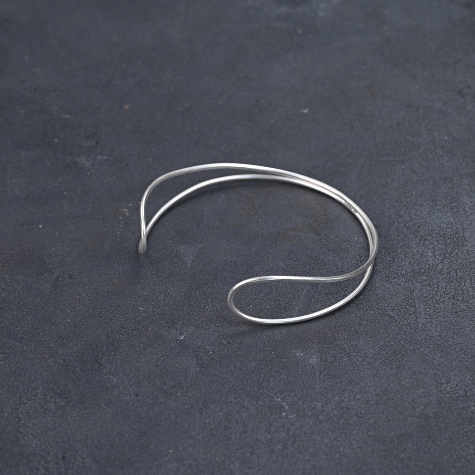 Theo Choker in Silver - A Stunning Piece of Silver Jewelry