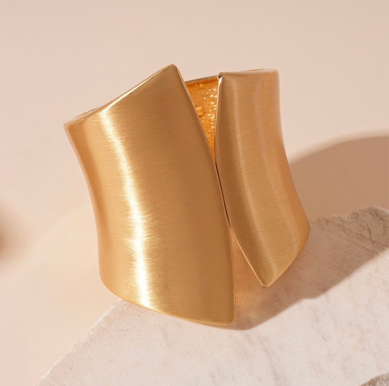 Echo Cuff