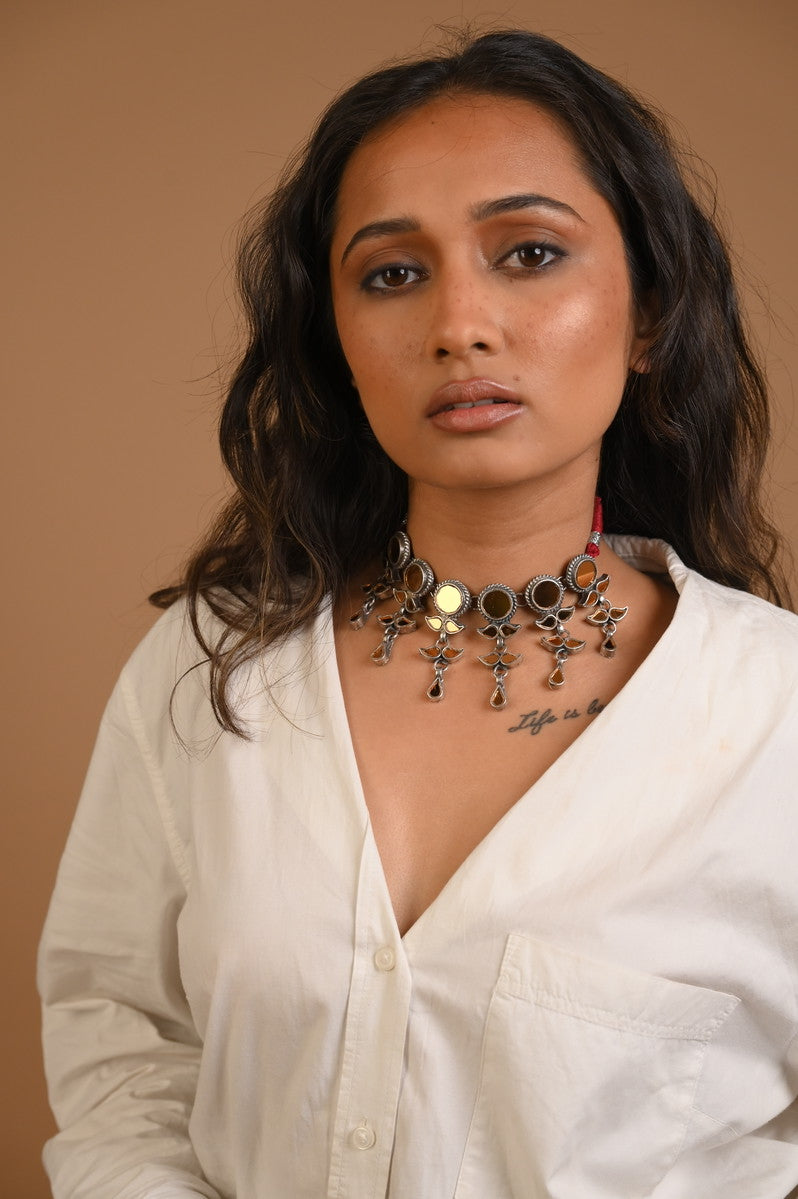 Nudda Choker