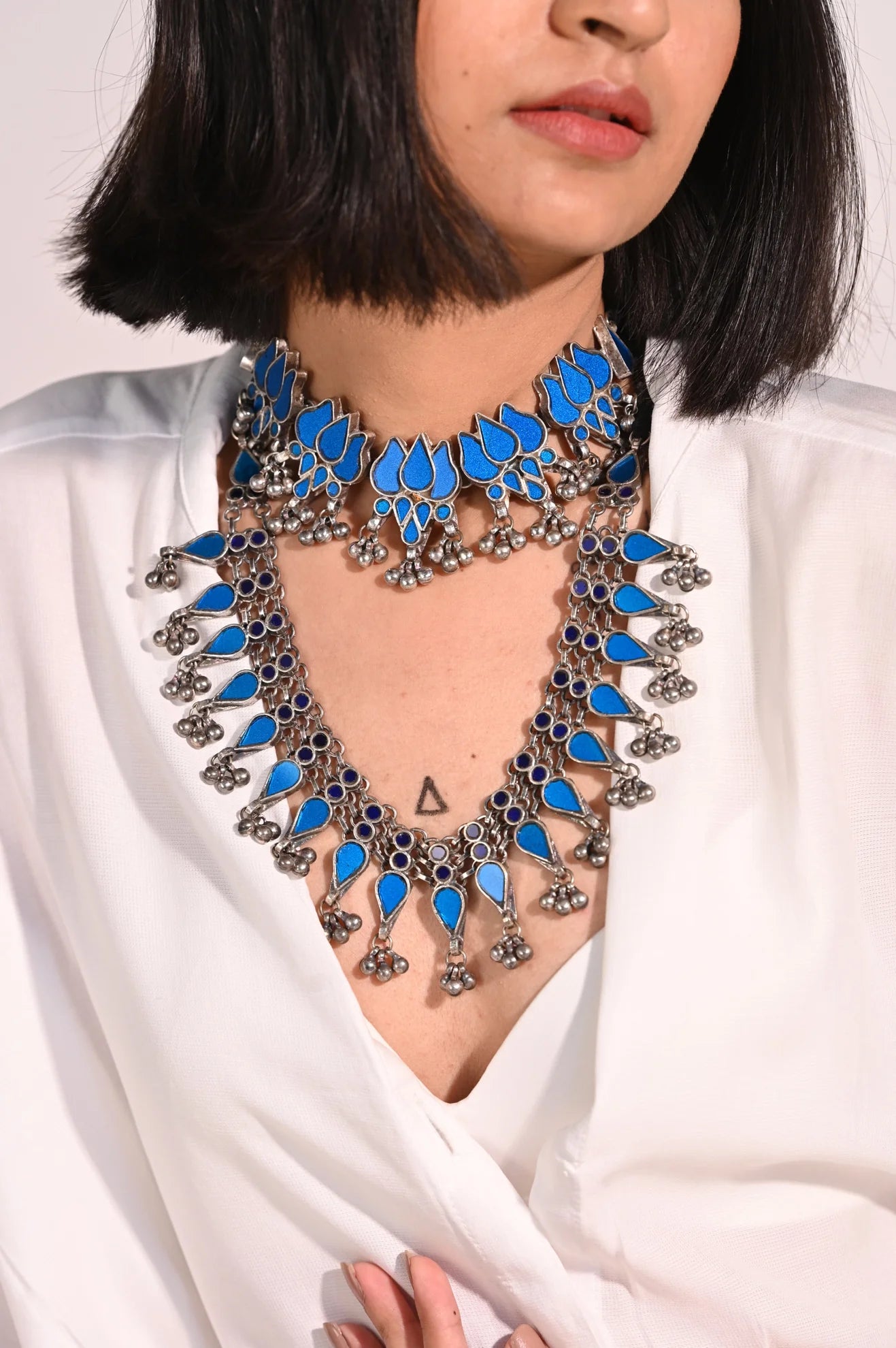 Urmi in Boond Choker