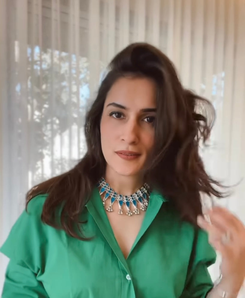Urmi in Boond Choker