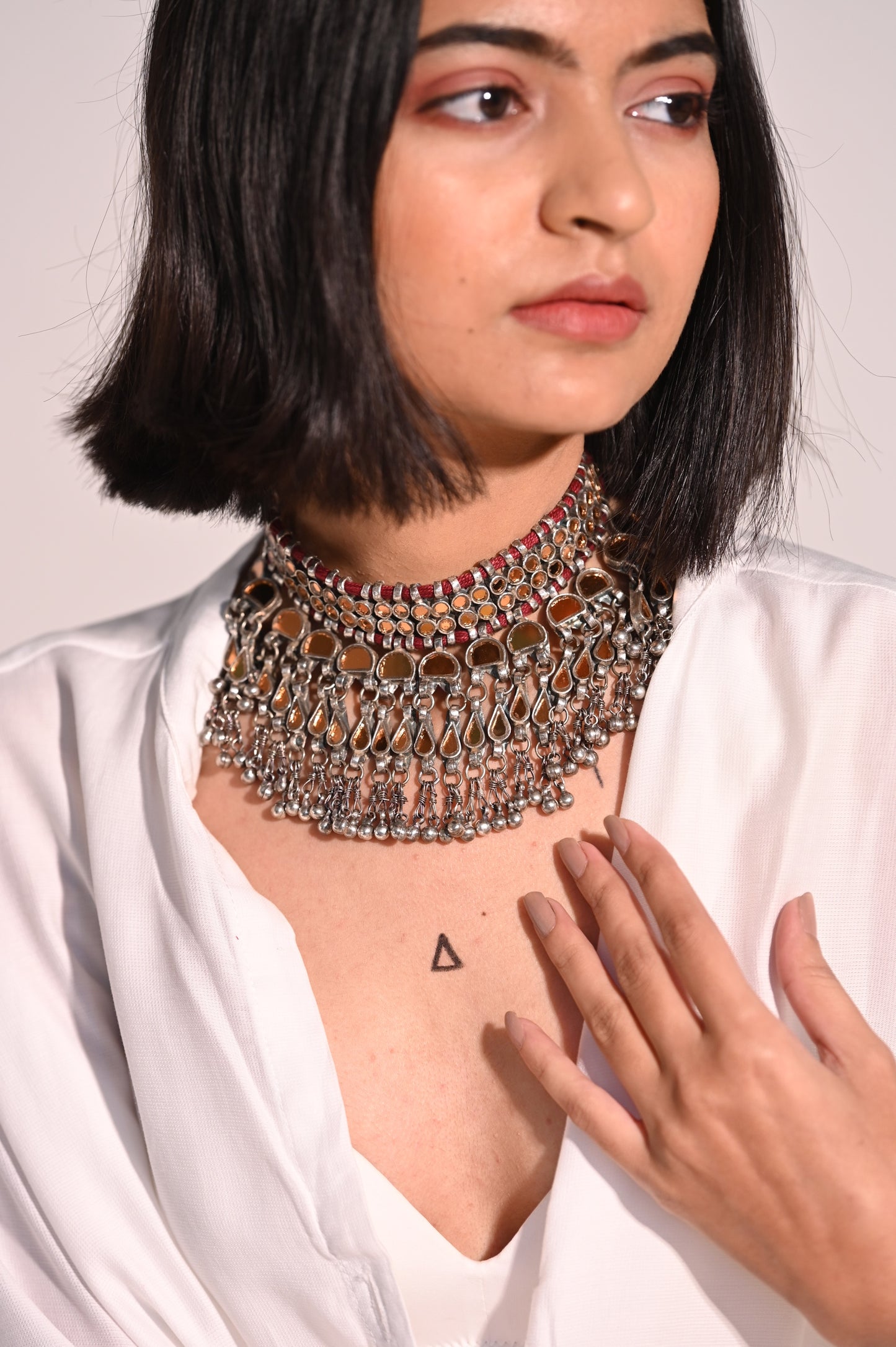 Ahana Glass Choker
