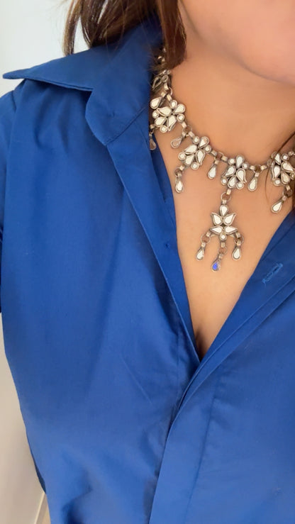 Ayra Plain White Glass Neckpiece