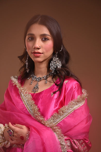 Ayra Plain White Glass Neckpiece