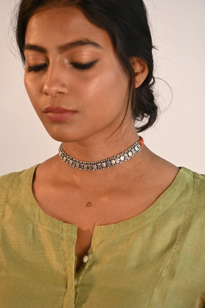 Haiza thin choker